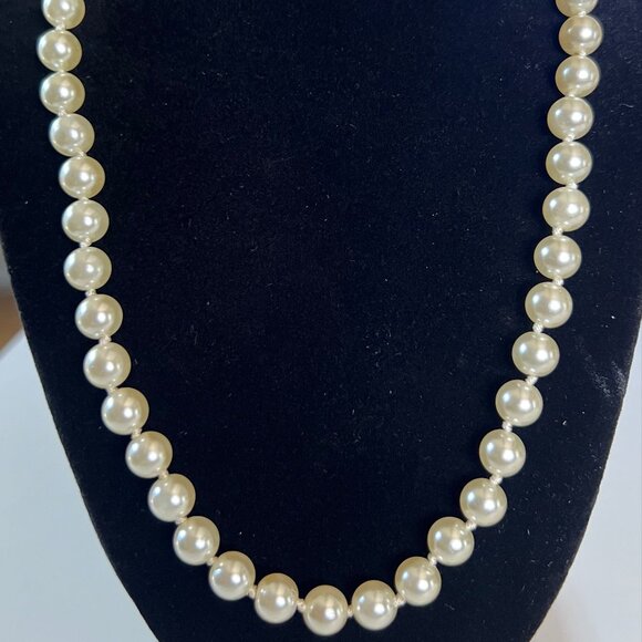Vintage Faux Pearls - Picture 1 of 2